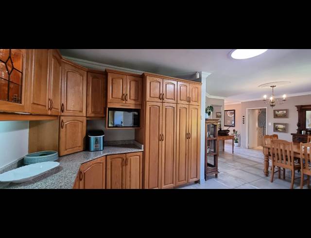 3 BEDROOM SECTIONAL TITLE TO LET IN MONTROSE
